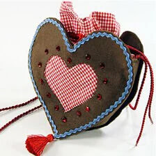 Patrón de costura gratis: bolsito para Oktoberfest