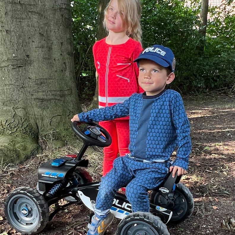 Felpa francesa Panel Convi&eacute;rtete en m&eacute;dico de urgencias | Stoff&Liebe &ndash; rojo/gris plateado,  image number 10