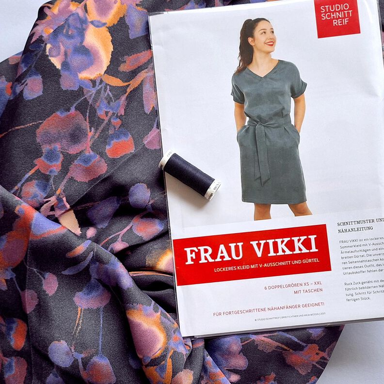 FRAU VIKKI - Vestido holgado con escote en V y cinturón, Studio Schnittreif  | XS -  XXL,  image number 8
