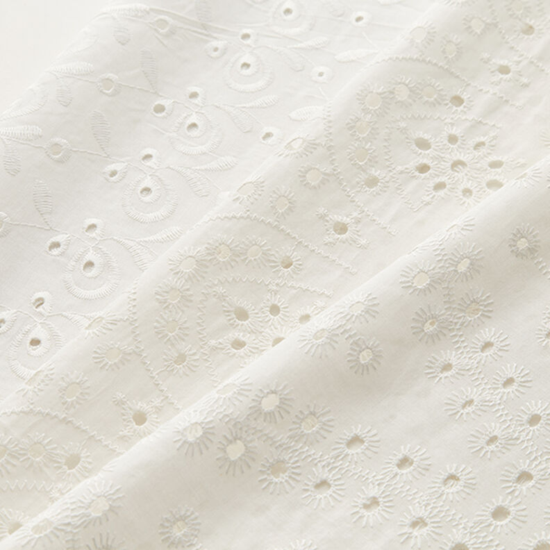 Tela de algodón con bordado inglés de gotas – blanco,  image number 6